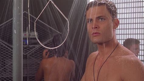 starship troopers 2 nudity|Casper Van Dien Talks Starship Troopers Naked Shower Scene,。